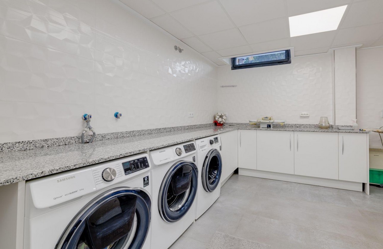 Revente - Villa - Torrevieja - Los balcones