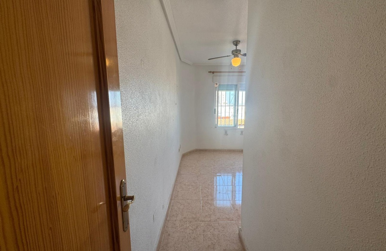 Resale - Apartment / flat - Torrevieja - LA MATA
