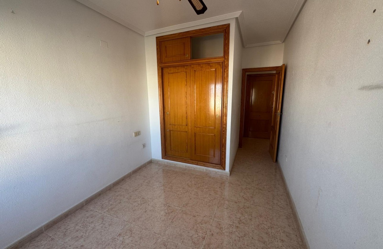 Resale - Apartment / flat - Torrevieja - LA MATA
