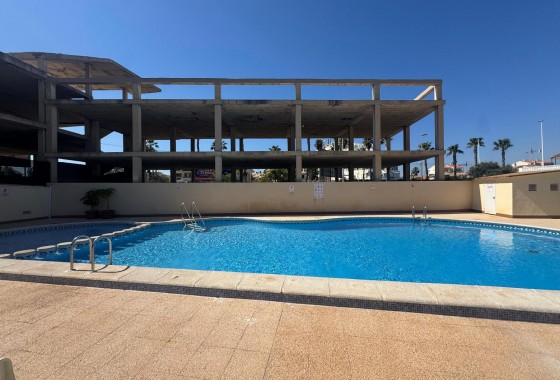 Resale - Apartment / flat - Torrevieja - LA MATA