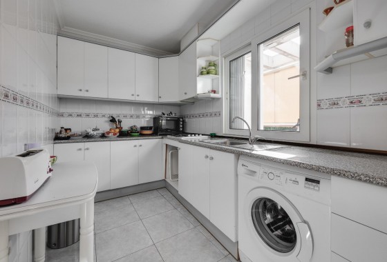 Resale - Apartment / flat - Torrevieja - PARQUE DE LAS NACIONES