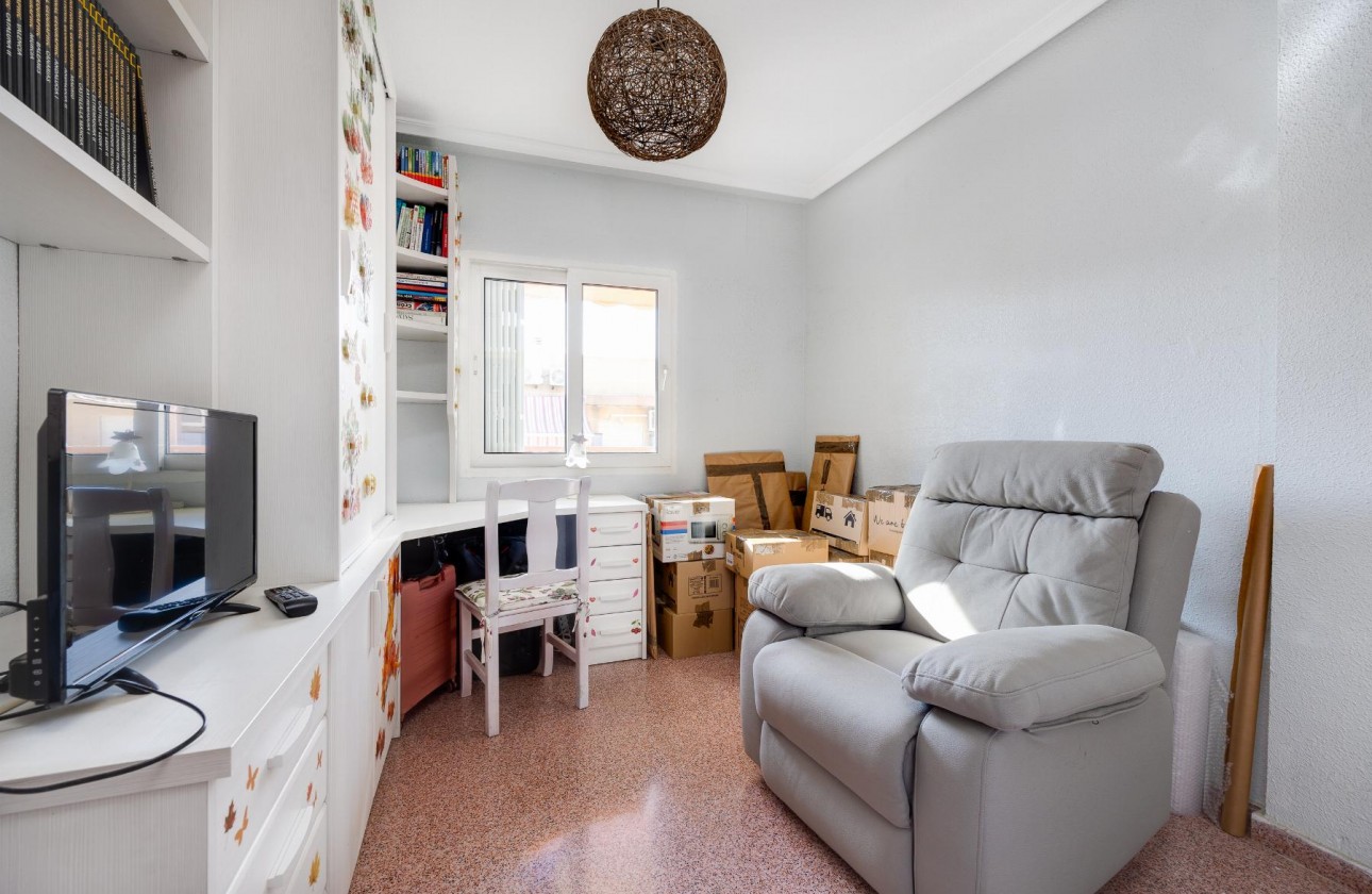 Resale - Apartment / flat - Torrevieja - PARQUE DE LAS NACIONES