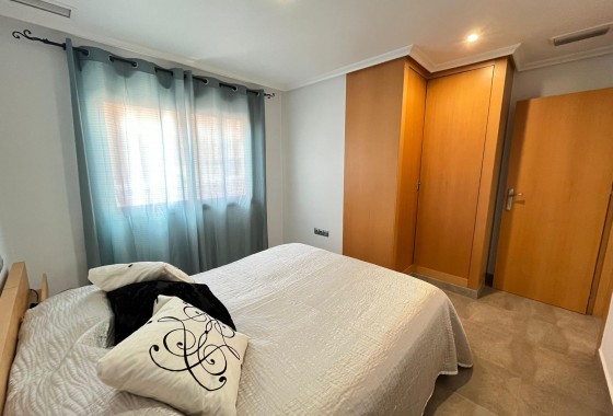 Resale - Apartment / flat - Torrevieja - La Mata pueblo