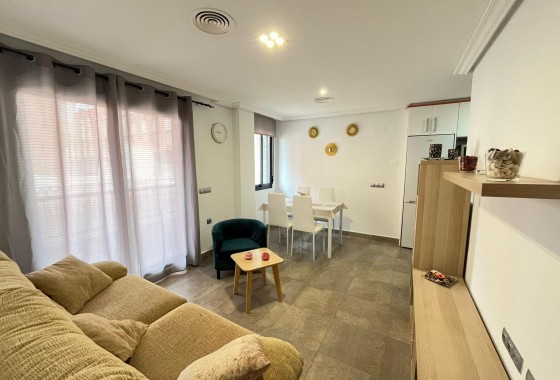 Resale - Apartment / flat - Torrevieja - La Mata pueblo
