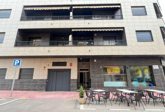 Resale - Apartment / flat - Torrevieja - La Mata pueblo