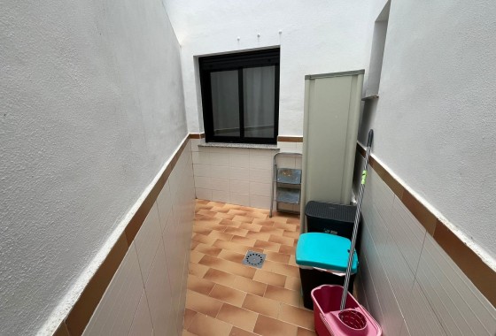 Resale - Apartment / flat - Torrevieja - La Mata pueblo