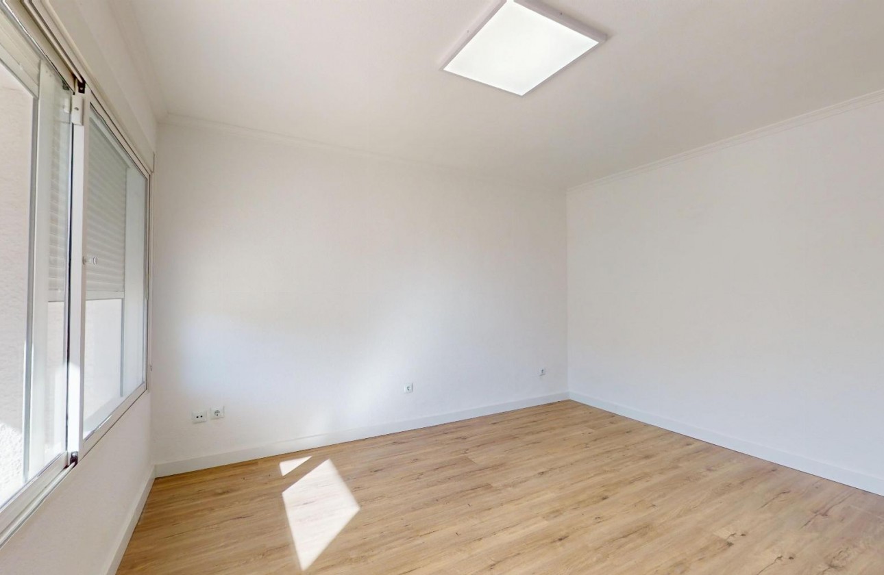 Resale - Bungalow - Orihuela Costa - Villamartín