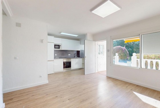 Resale - Bungalow - Orihuela Costa - Villamartín