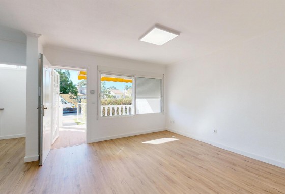 Resale - Bungalow - Orihuela Costa - Villamartín