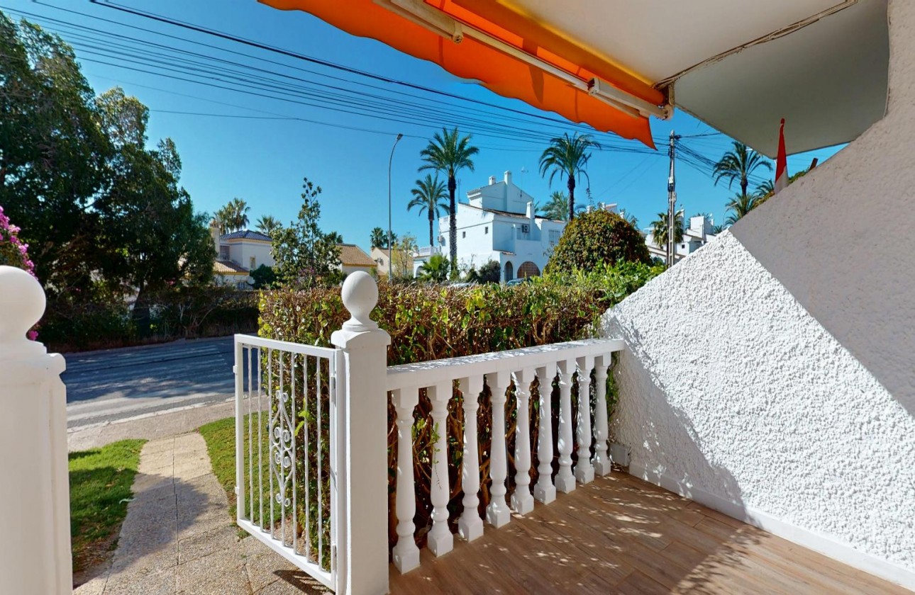 Resale - Bungalow - Orihuela Costa - Villamartín