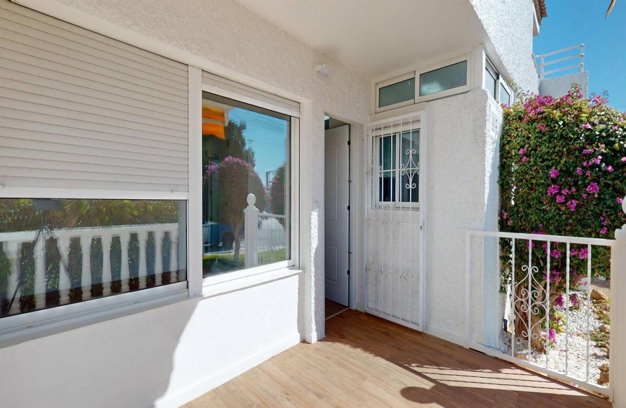 Resale - Bungalow - Orihuela Costa - Villamartín