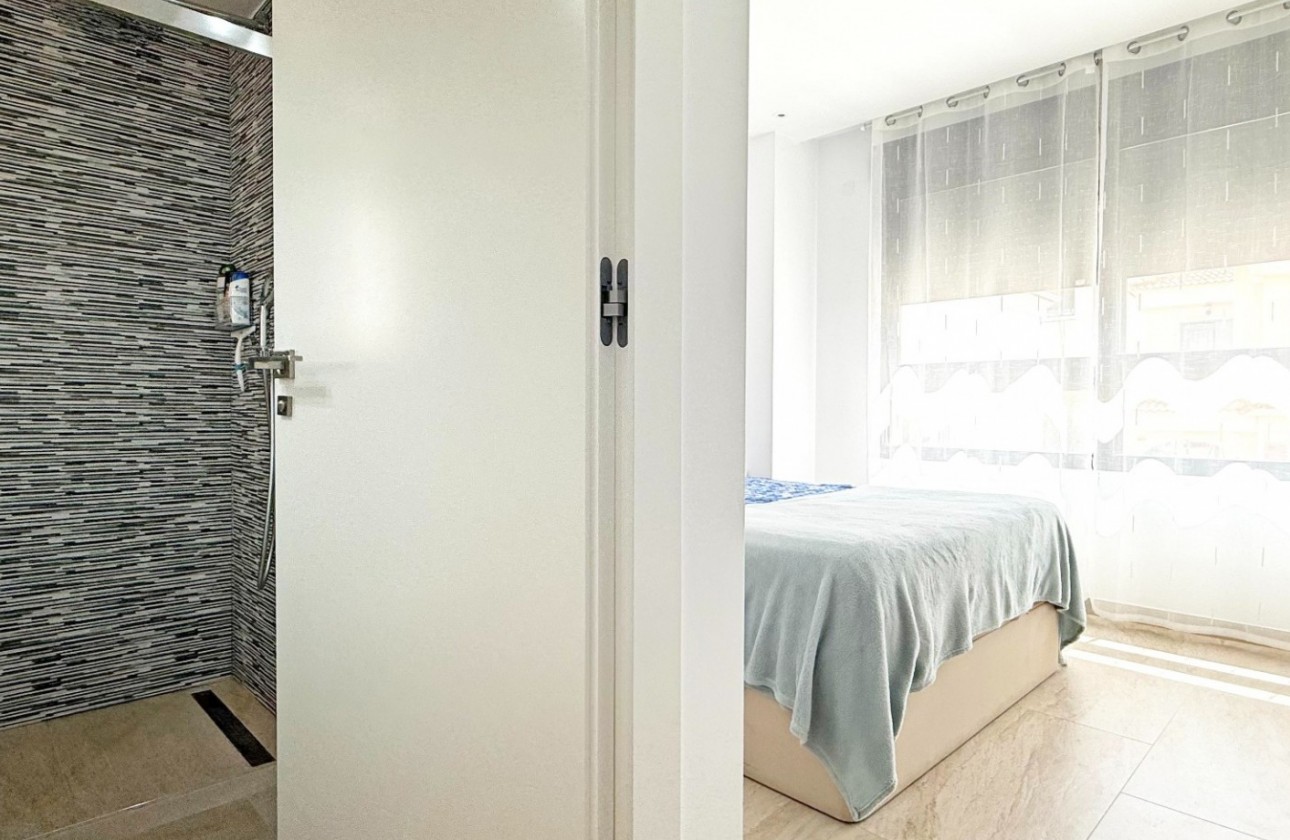 Revente - Villa - Orihuela Costa - Villamartín