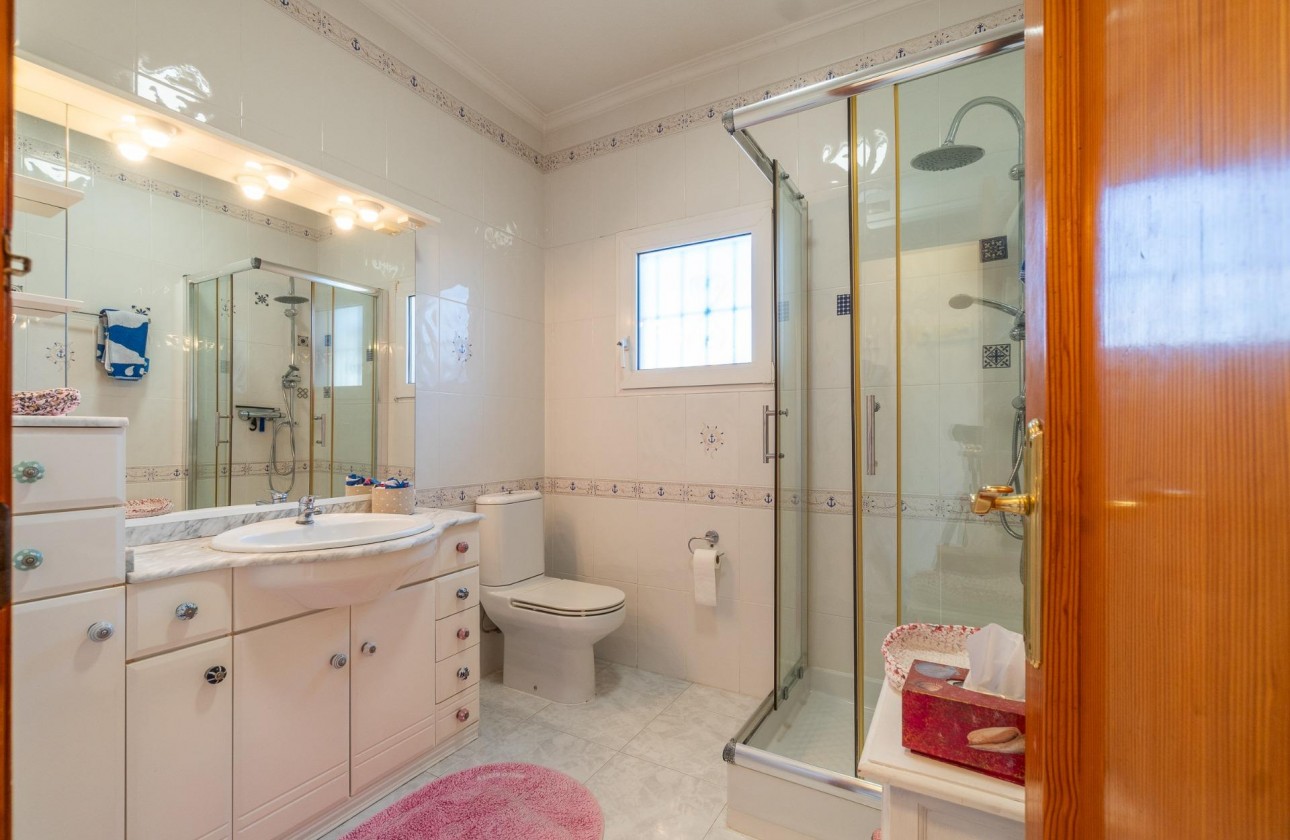 Revente - Villa - Orihuela Costa - La Zenia