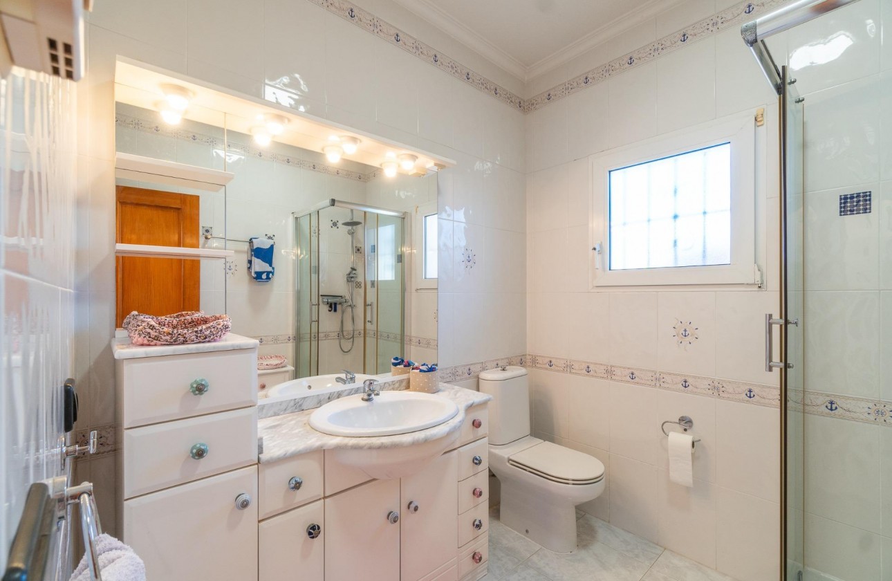 Revente - Villa - Orihuela Costa - La Zenia