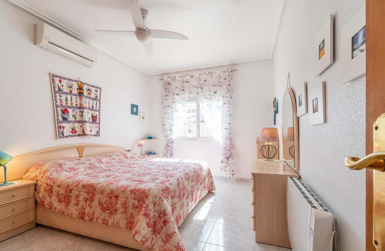 Revente - Villa - Orihuela Costa - La Zenia