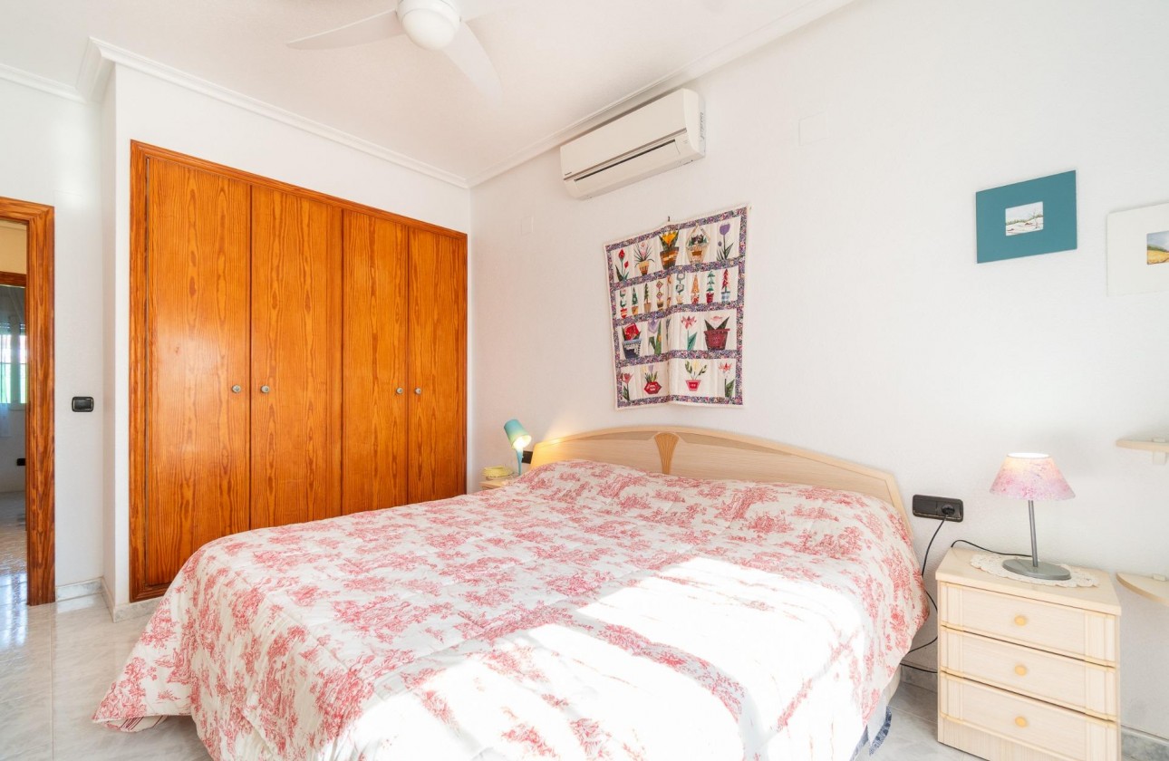 Revente - Villa - Orihuela Costa - La Zenia