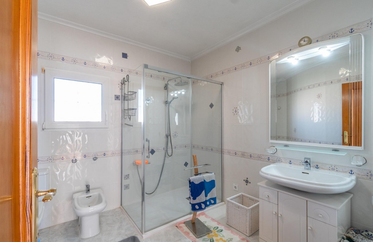 Revente - Villa - Orihuela Costa - La Zenia