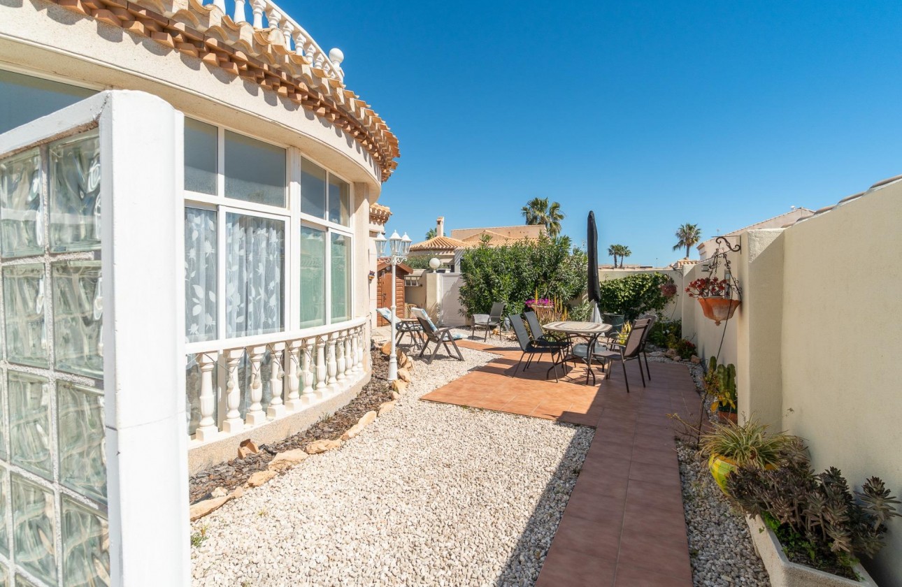 Revente - Villa - Orihuela Costa - La Zenia