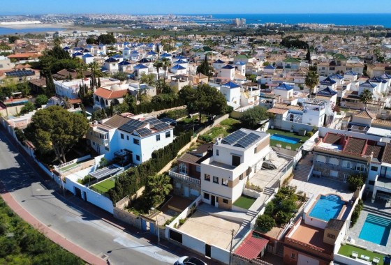 Revente - Villa - Torrevieja - Los balcones