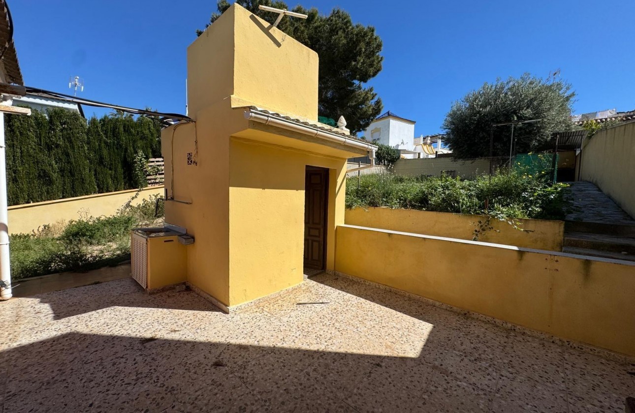 Revente - Villa - Torrevieja - Los balcones