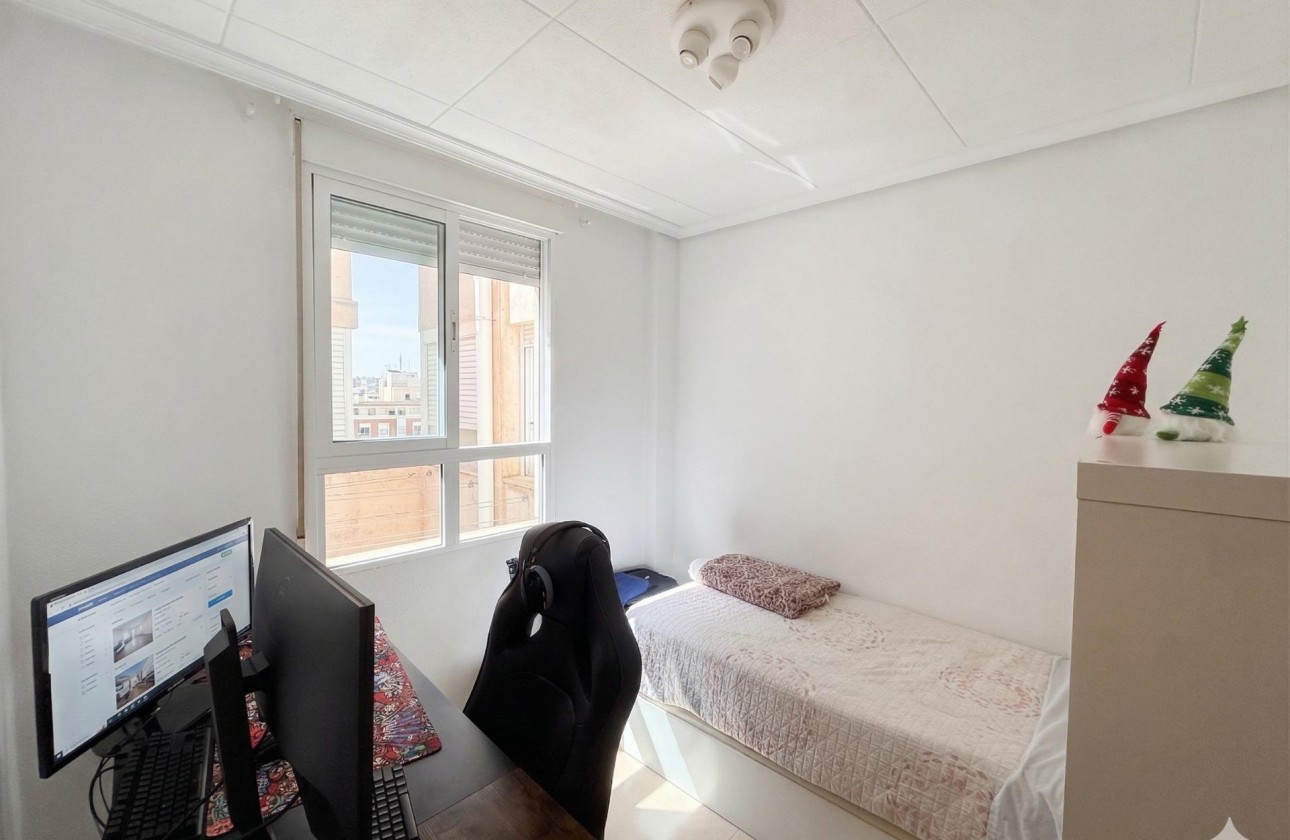 Revente - Appartement - Torrevieja - Centro