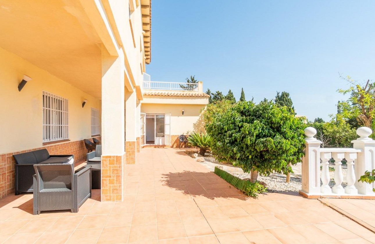 Resale - Villa - Torrevieja - Cala de cabo cervera