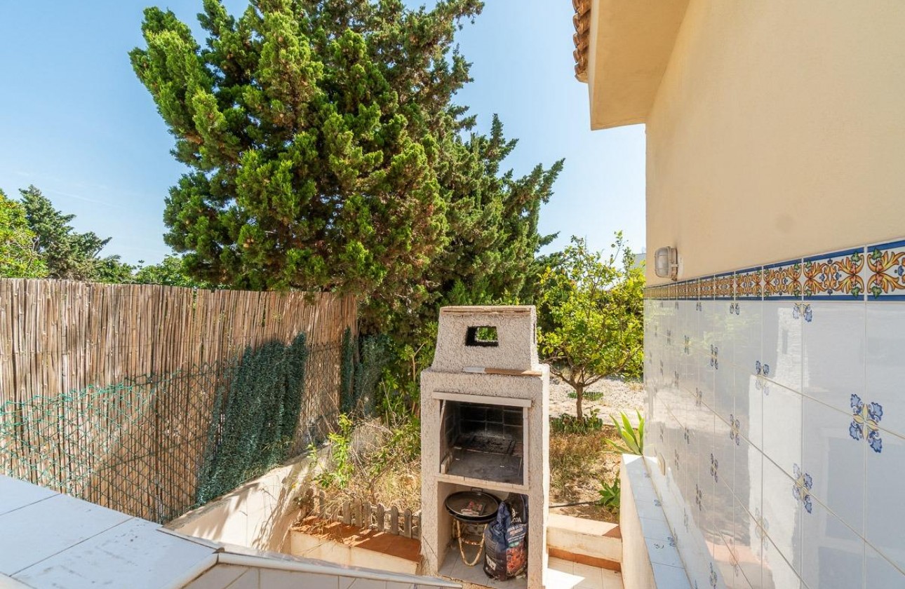Resale - Villa - Torrevieja - Cala de cabo cervera