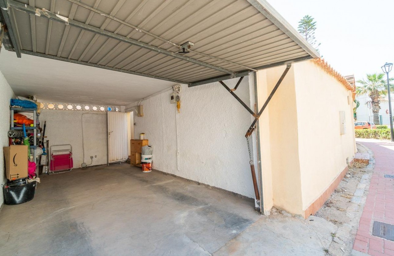 Resale - Villa - Torrevieja - Cala de cabo cervera