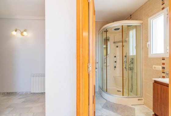 Resale - Villa - Torrevieja - Cala de cabo cervera