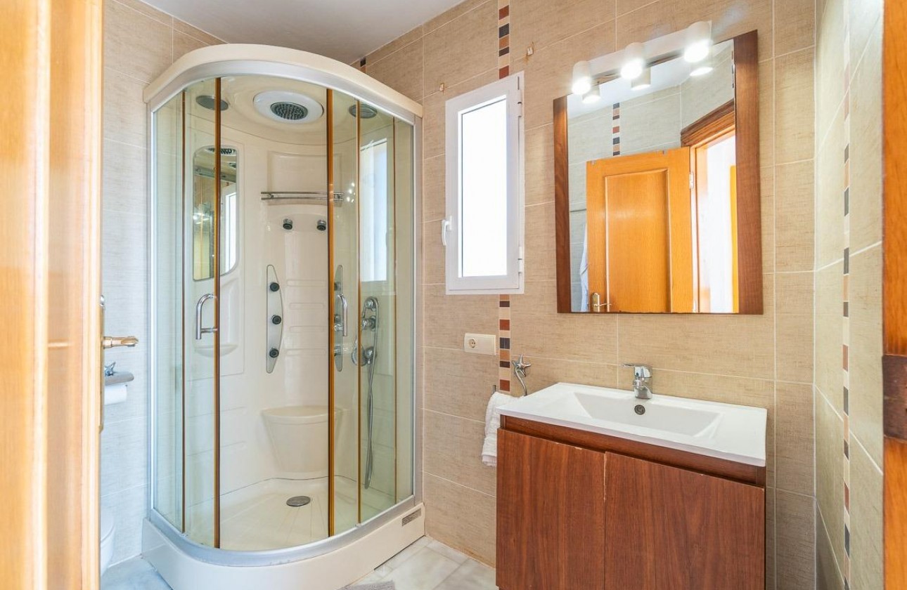 Resale - Villa - Torrevieja - Cala de cabo cervera