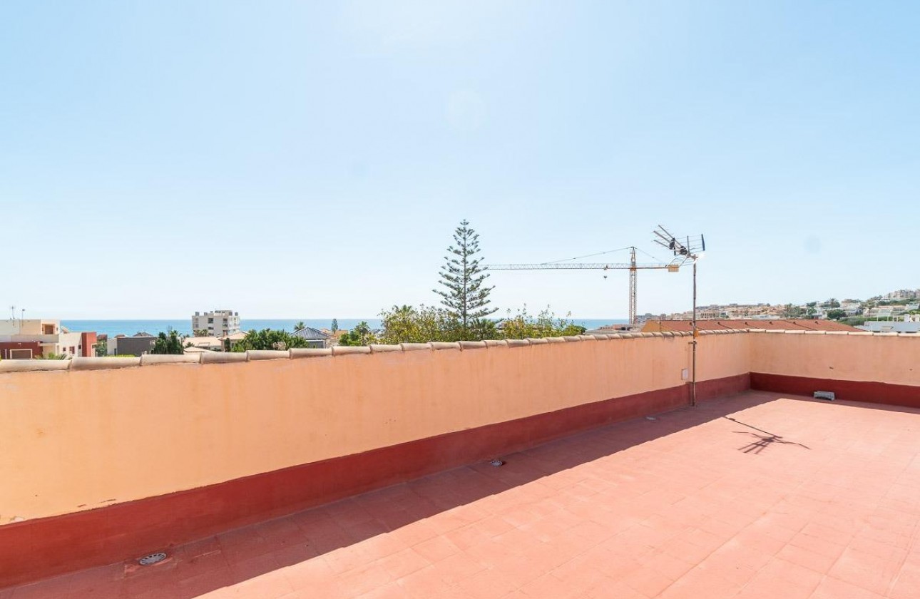 Resale - Villa - Torrevieja - Cala de cabo cervera