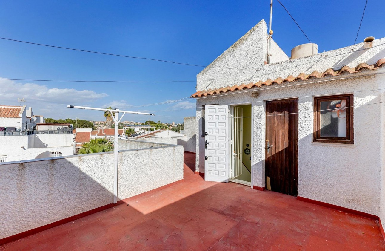Resale - Villa - Torrevieja - Calas blanca