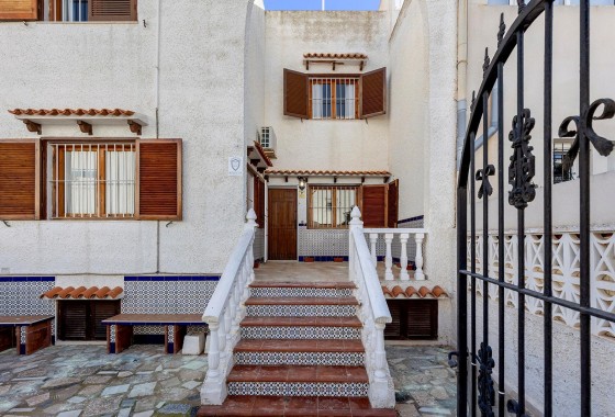 Resale - Villa - Torrevieja - Calas blanca