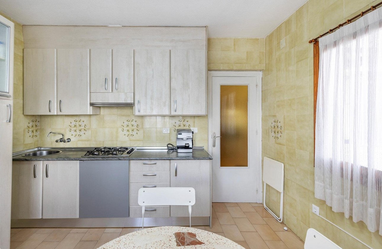 Resale - Villa - Torrevieja - Calas blanca