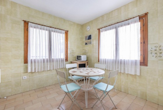 Resale - Villa - Torrevieja - Calas blanca