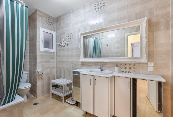 Resale - Villa - Torrevieja - Calas blanca