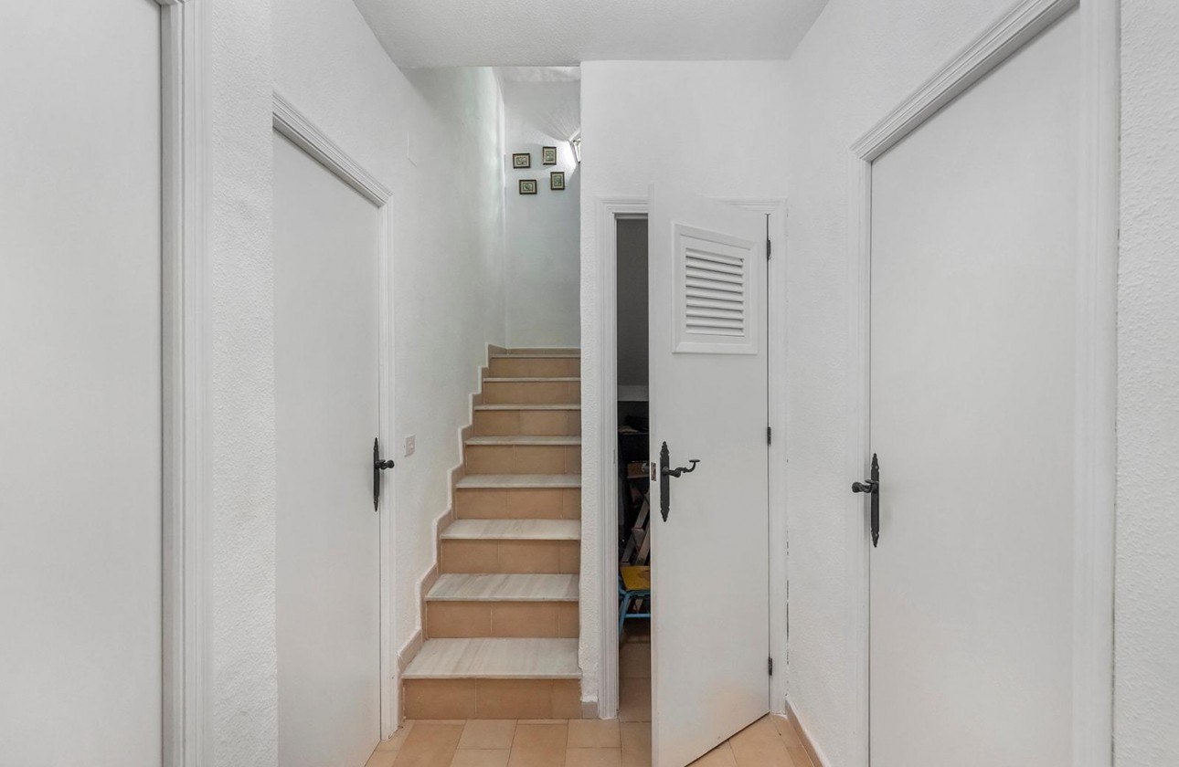 Resale - Villa - Torrevieja - Calas blanca