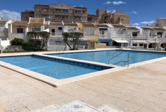 Resale - Villa - Torrevieja - Calas blanca