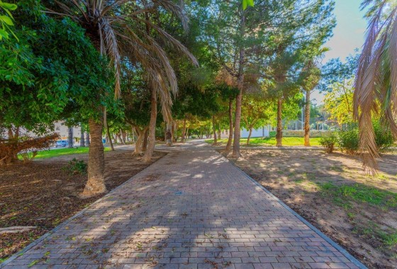 Resale - Villa - Torrevieja - Calas blanca