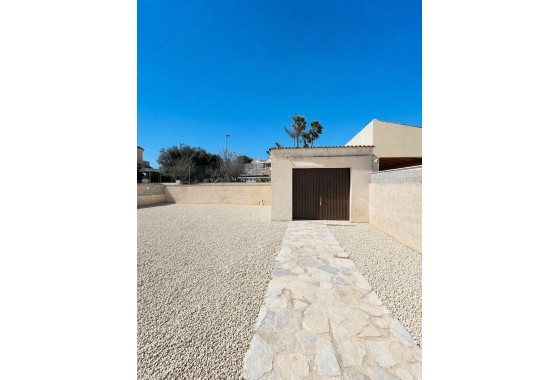 Reventa - Chalet - Torrevieja - Aguas Nuevas