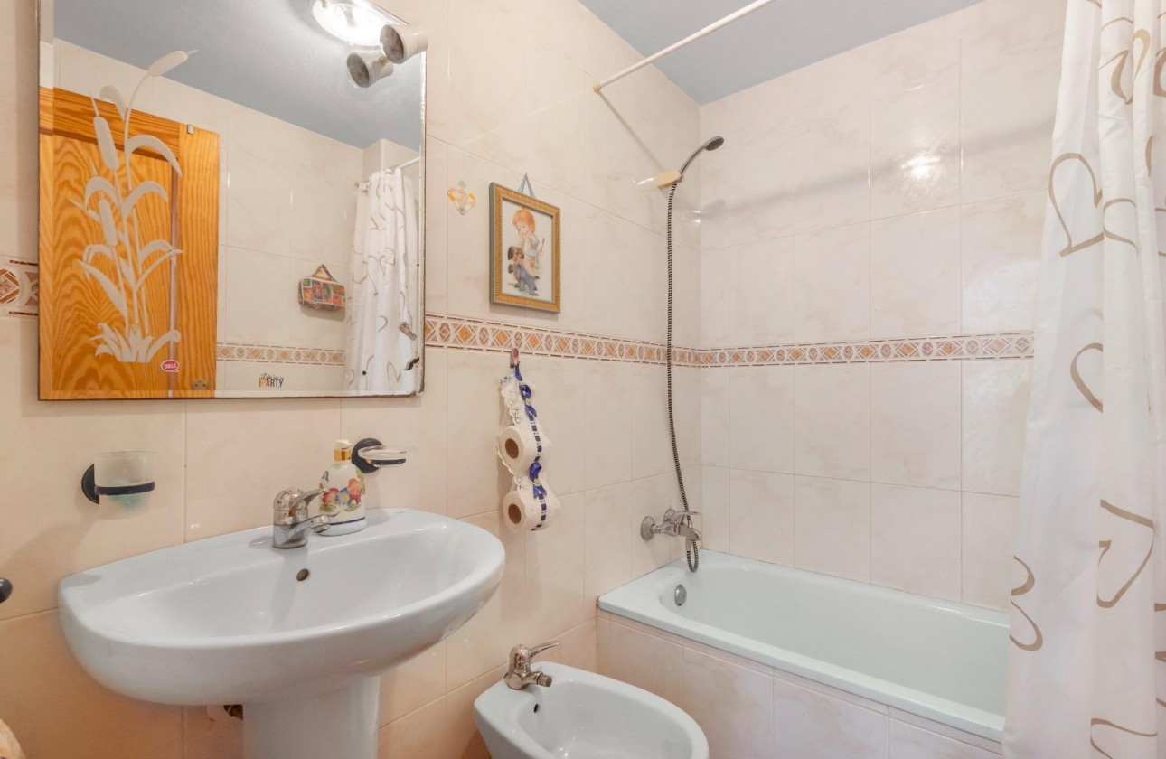Revente - Appartement - Torrevieja - Nueva Torrevieja