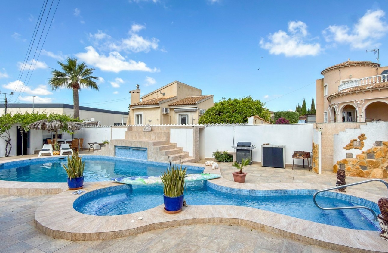 Resale - Villa - Ciudad Quesada