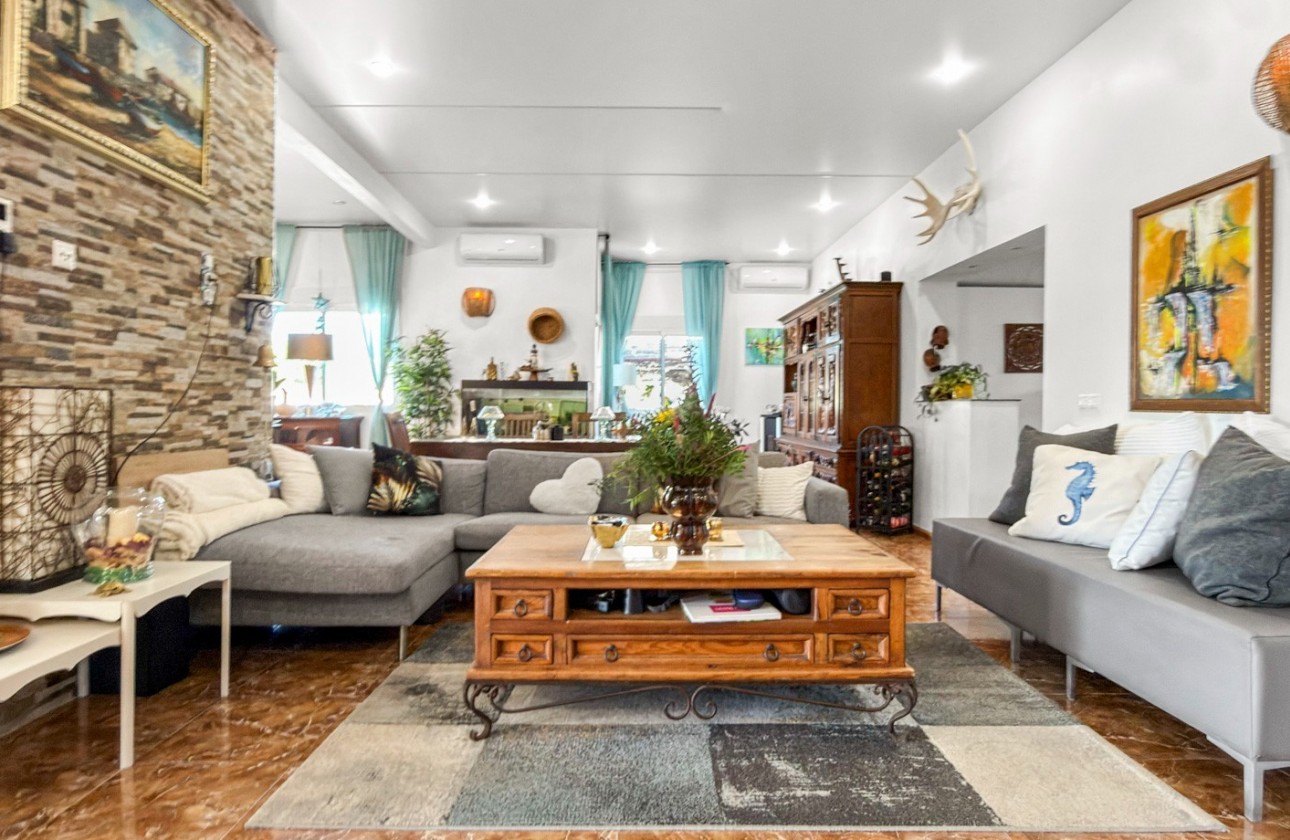 Resale - Villa - Ciudad Quesada