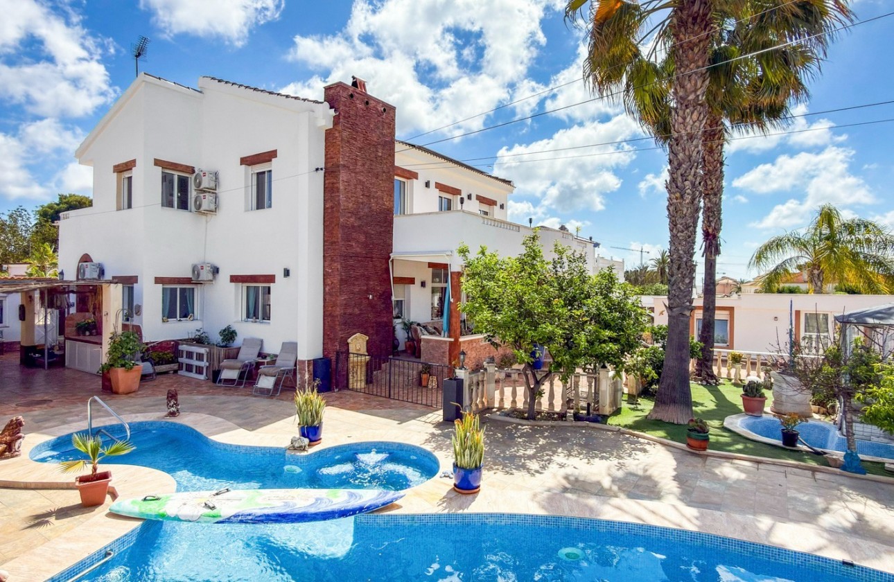 Resale - Villa - Ciudad Quesada
