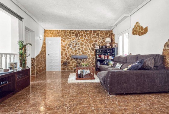 Resale - Villa - Ciudad Quesada