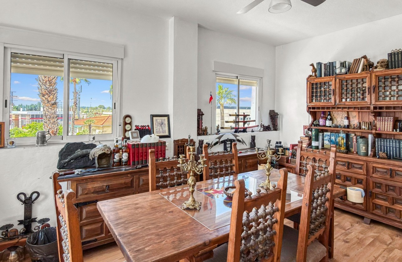 Resale - Villa - Ciudad Quesada