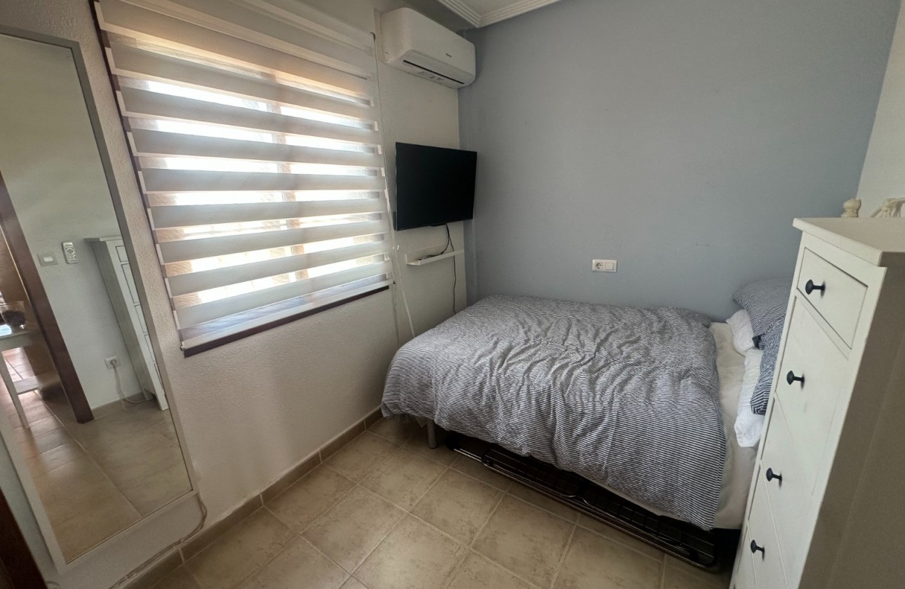 Reventa - Apartamento / piso - Torrevieja - Aguas Nuevas