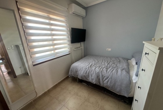 Reventa - Apartamento / piso - Torrevieja - Aguas Nuevas