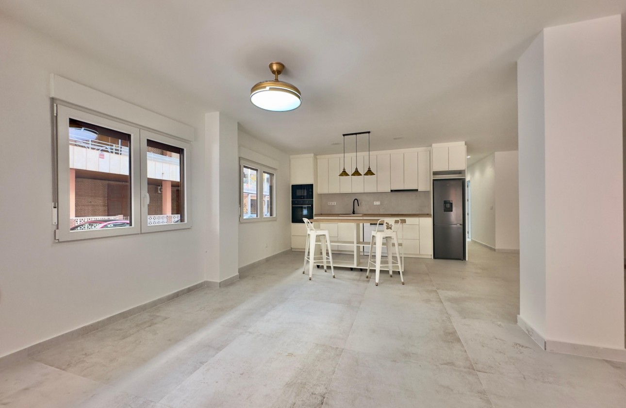 Revente - Appartement - Torrevieja - Acequion