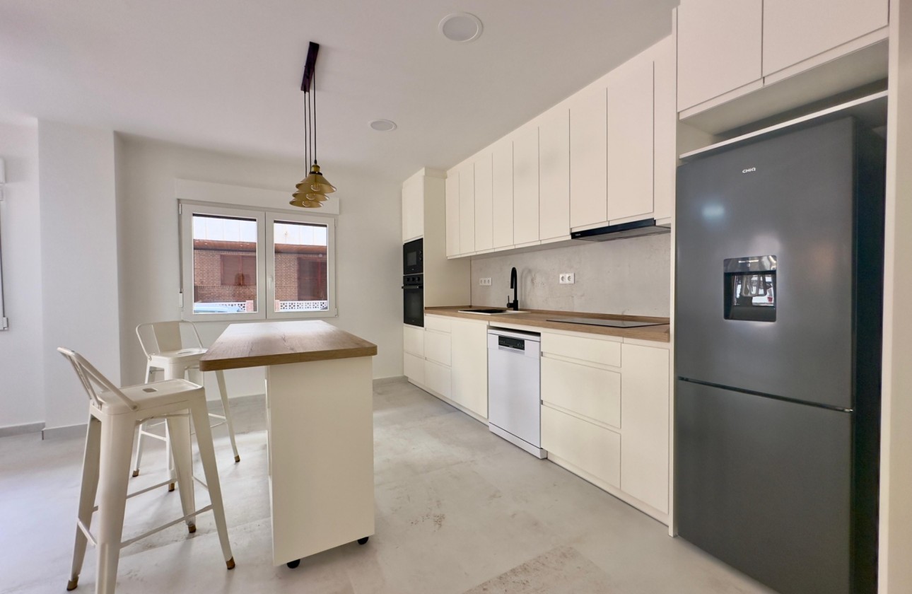 Revente - Appartement - Torrevieja - Acequion